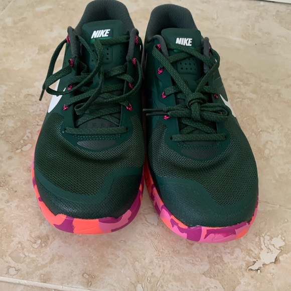 NEW Nike Metcon 2 special edition for cancer - Picture 3 of 8